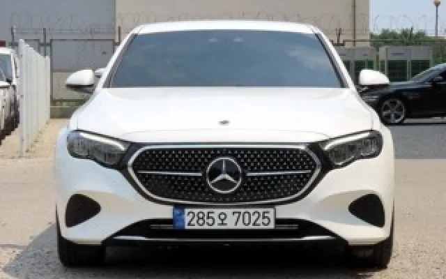 인천중고할부 E-클래스 W214 E200 매물 사진 17 - 2024/11 10,262km